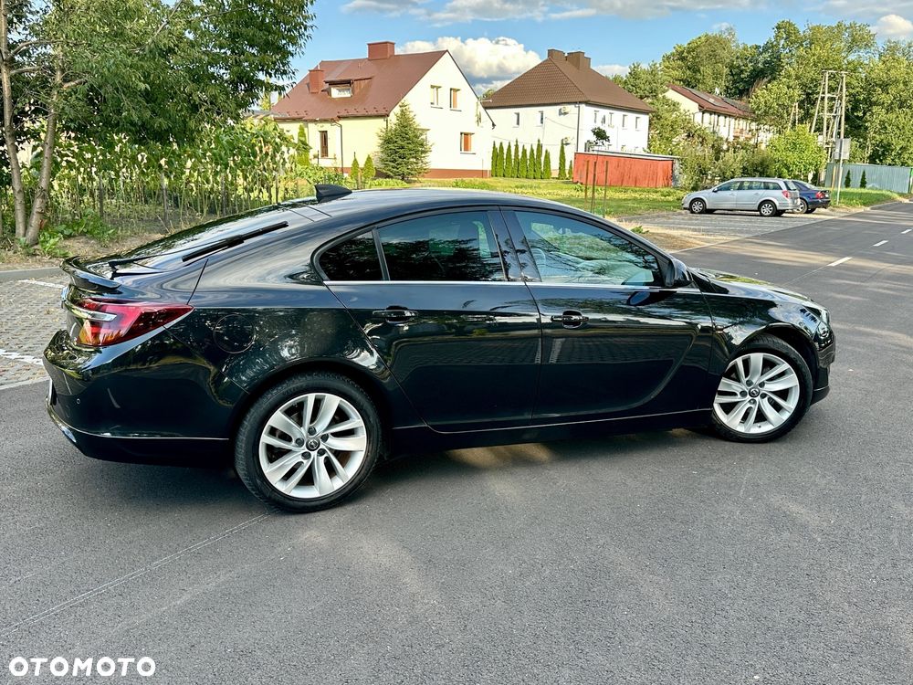 Opel Insignia - 12