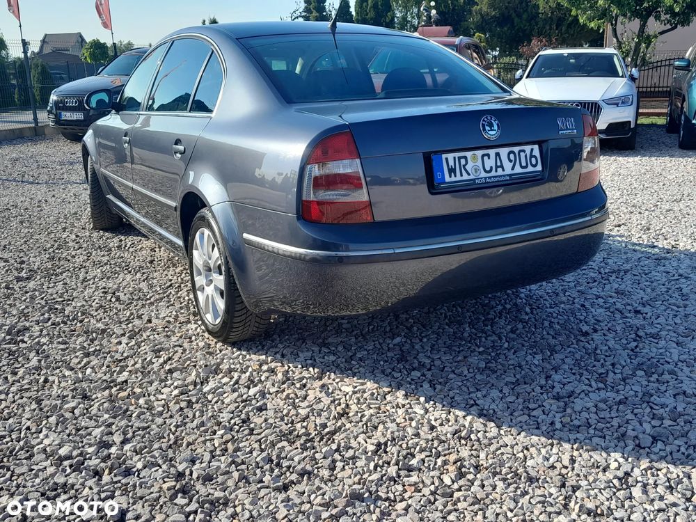Skoda Superb 2.0 TDI DPF Elegance - 9