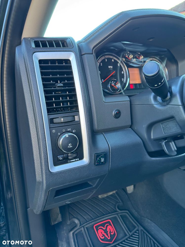Dodge RAM 5.7 4x4 - 33