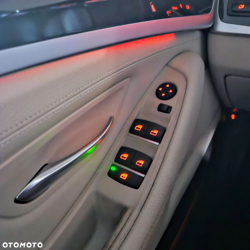 BMW Seria 5 520d - 16