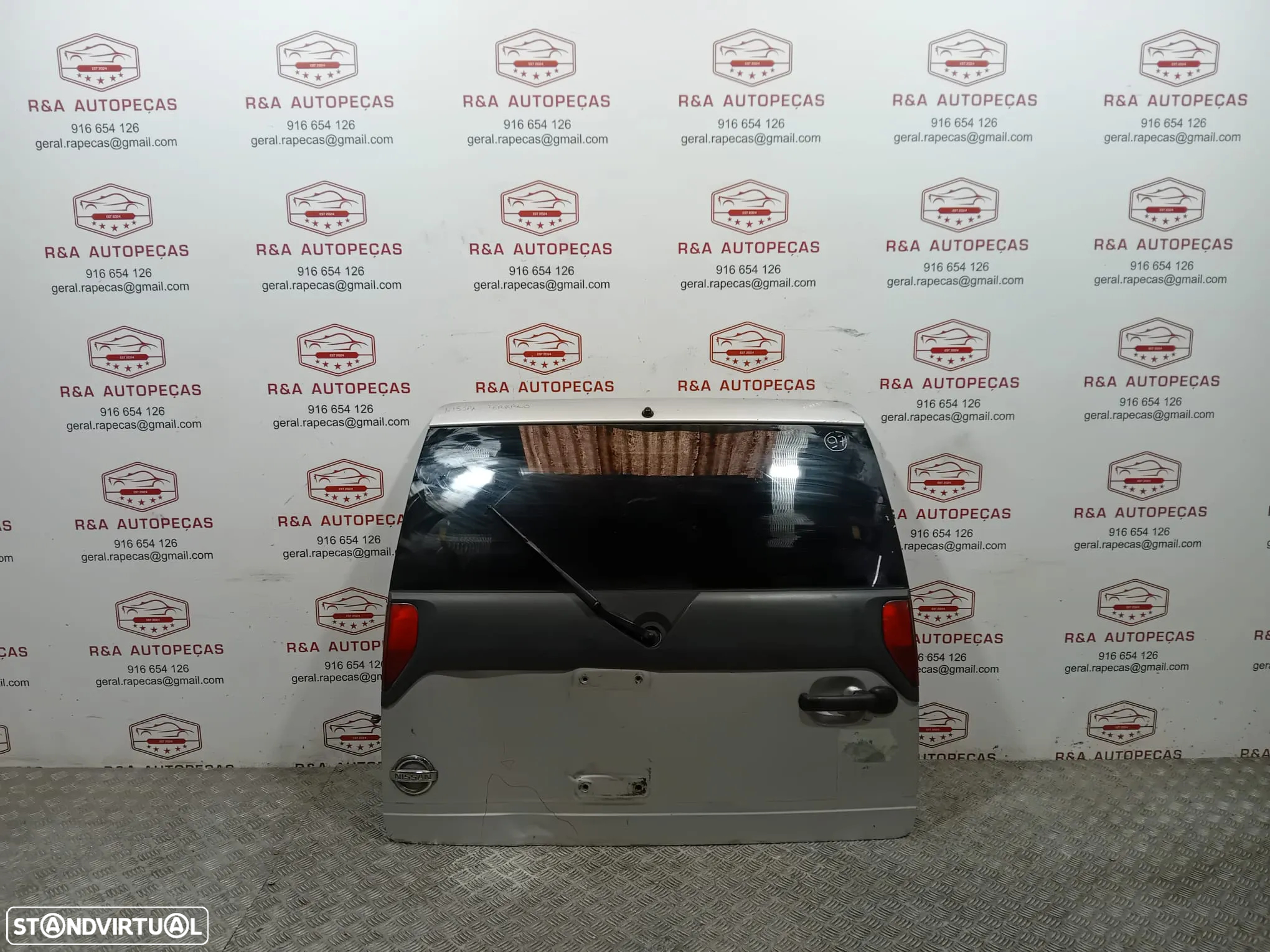 Tampa Porta Mala Nissan Terrano II 2 Fase 2 Original - 2