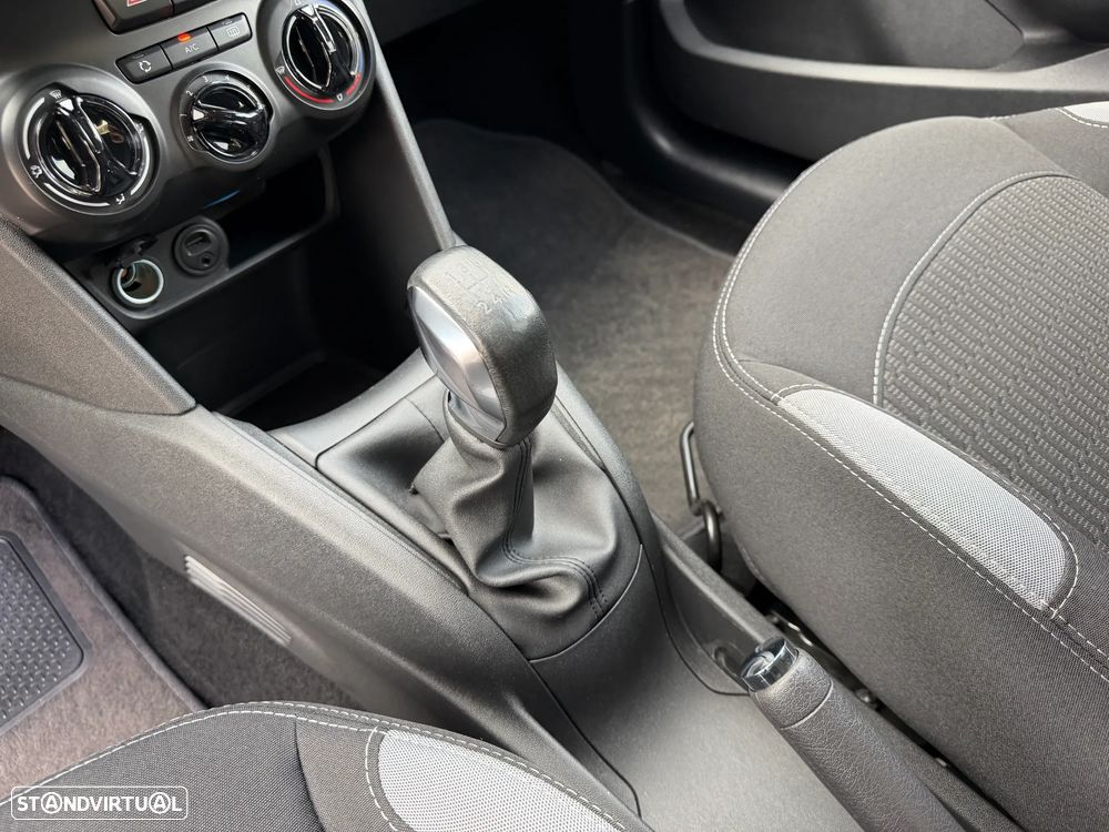 Peugeot 208 1.4 HDi SE Style - 20