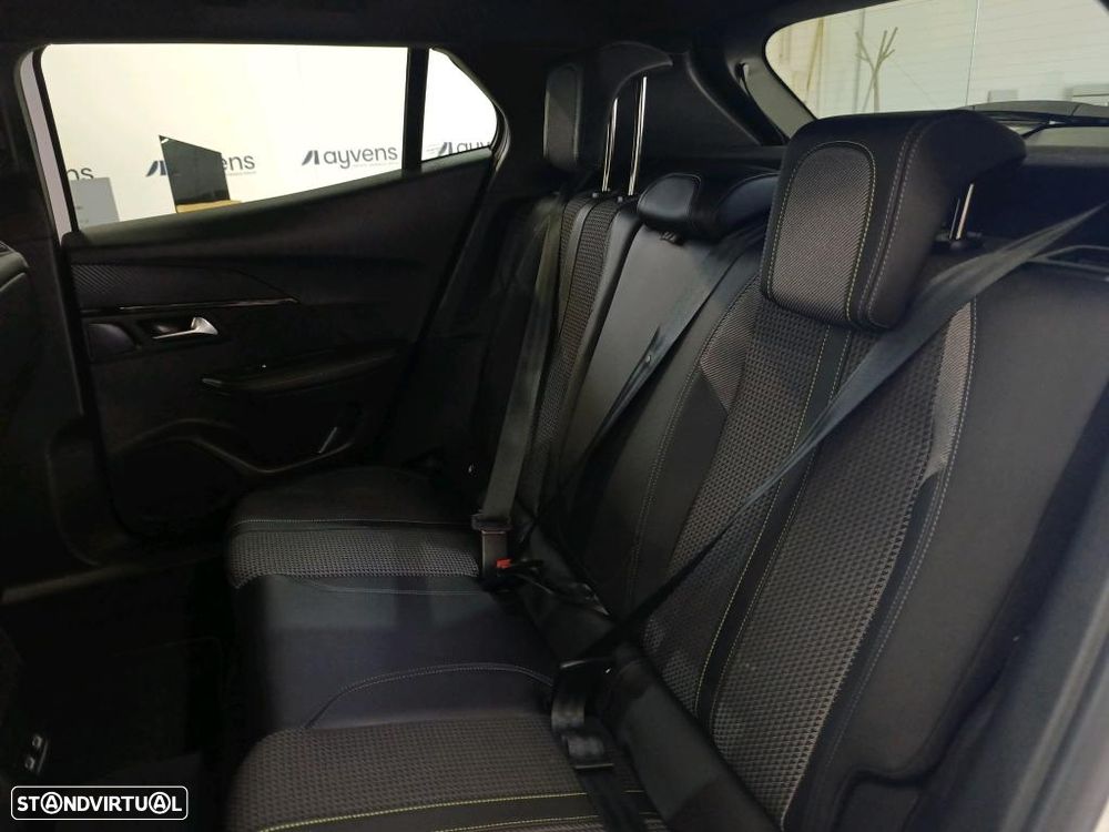 Peugeot e-2008 GT - 10