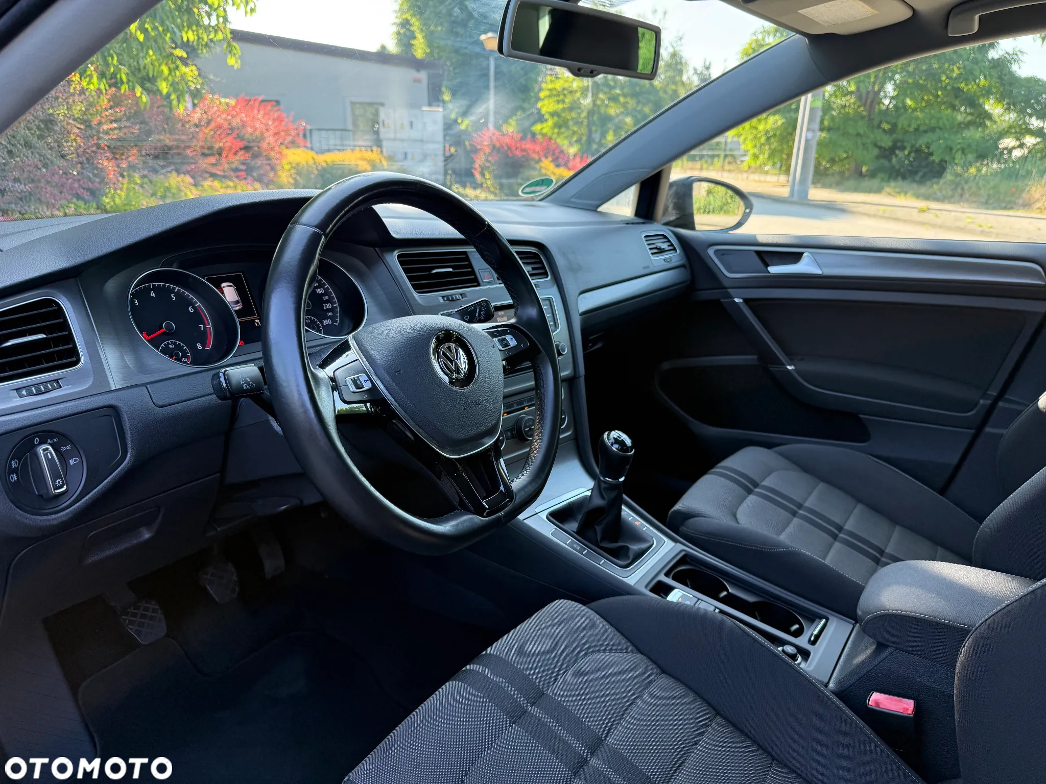 Volkswagen Golf - 13