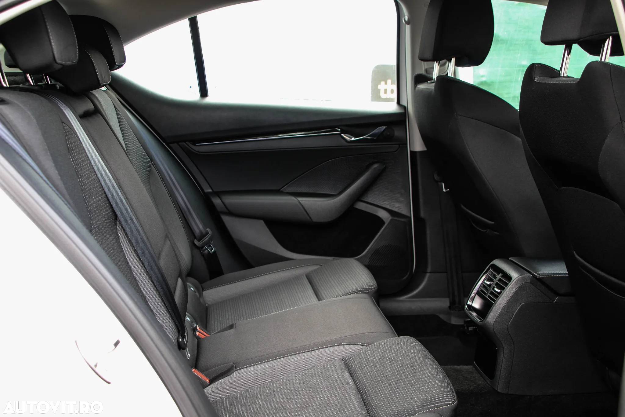 Skoda Octavia 2.0 TDI DSG Ambition - 13