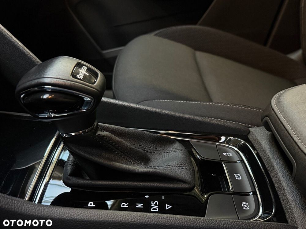 Skoda Karoq 1.5 TSI ACT 4x2 Ambition DSG - 31