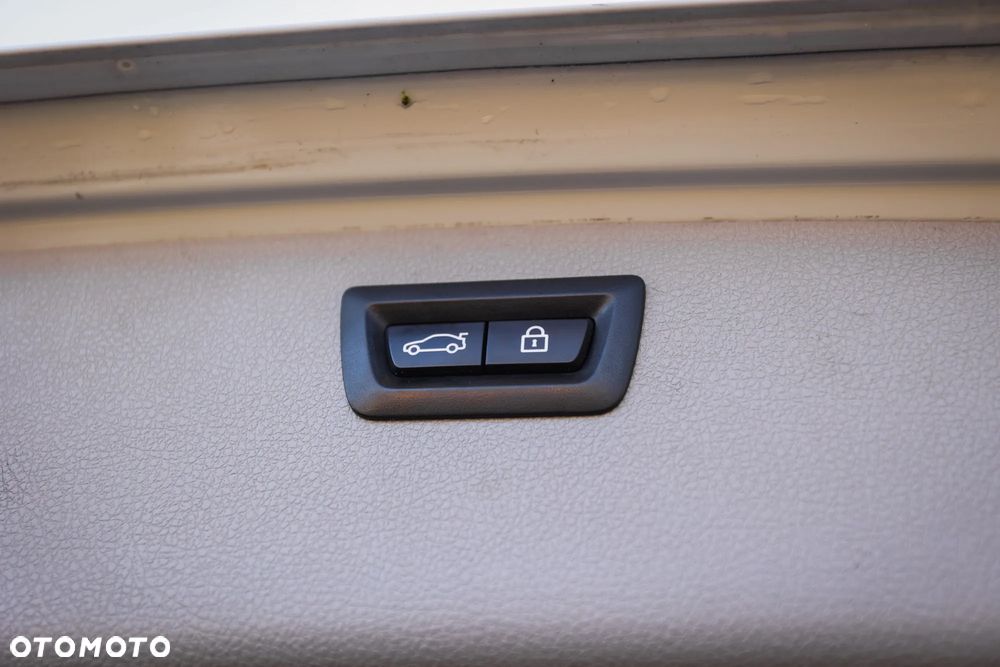 BMW Seria 3 320d Efficient Dynamics Edition Sport Line - 23