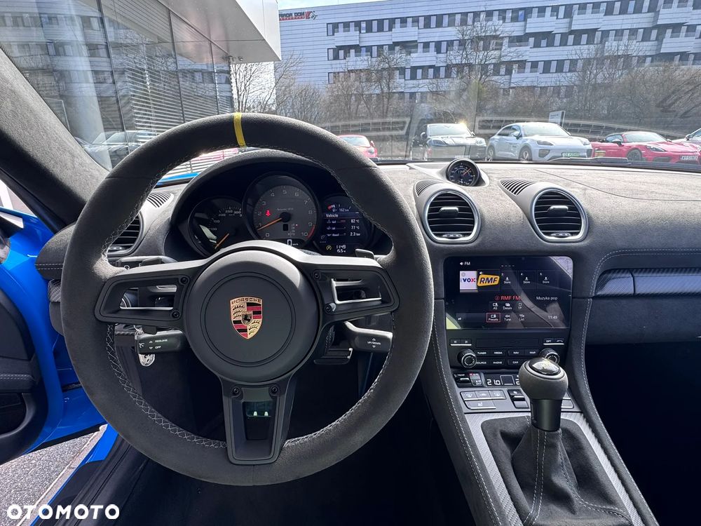 Porsche 718 Spyder - 15