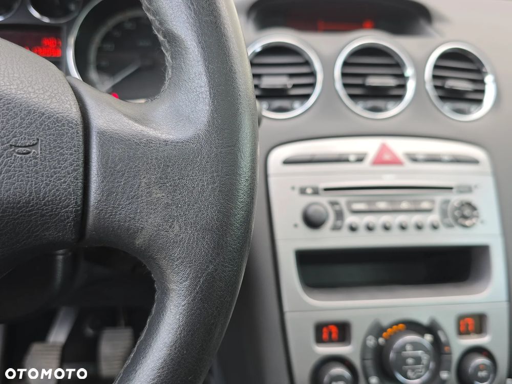Peugeot 308 1.6 HDi Premium - 21