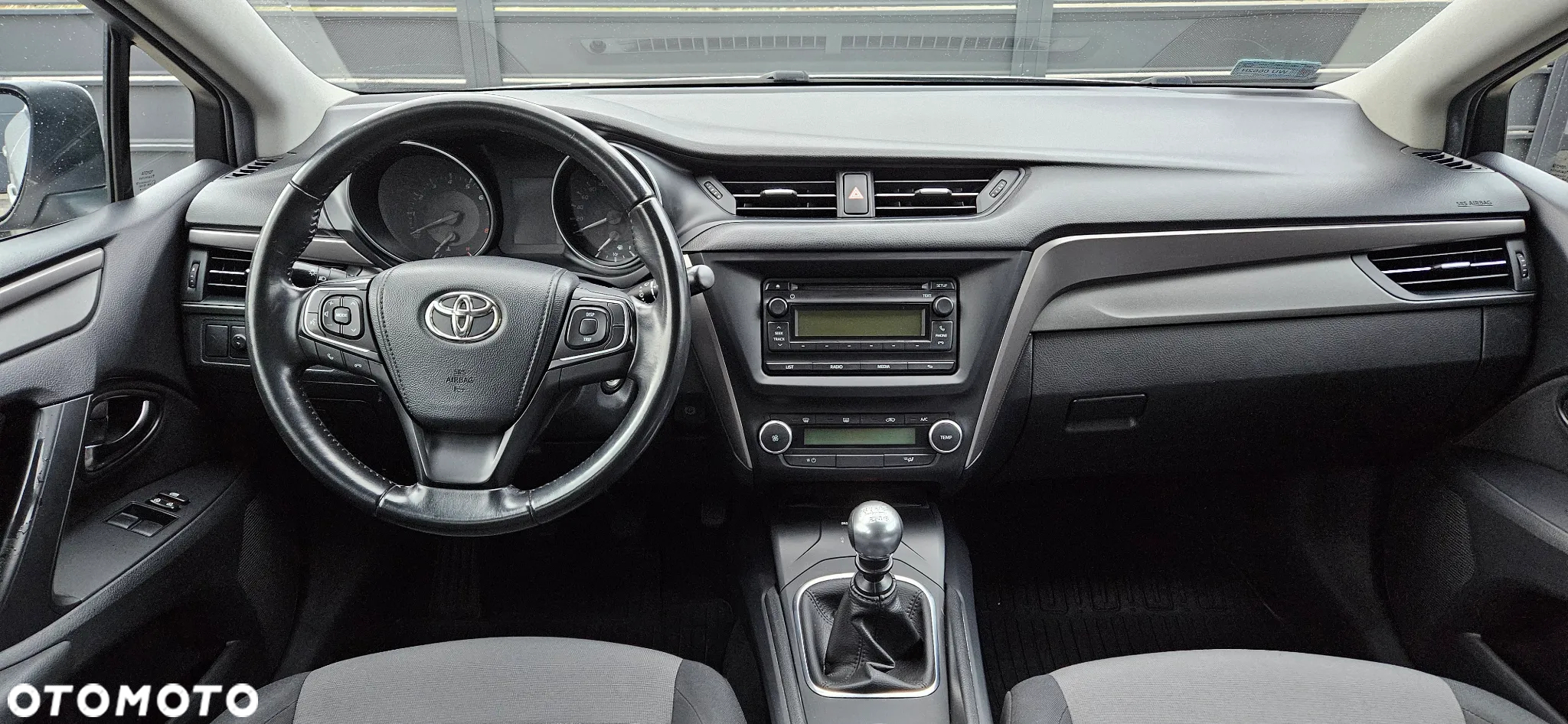 Toyota Avensis 1.8 Active - 6