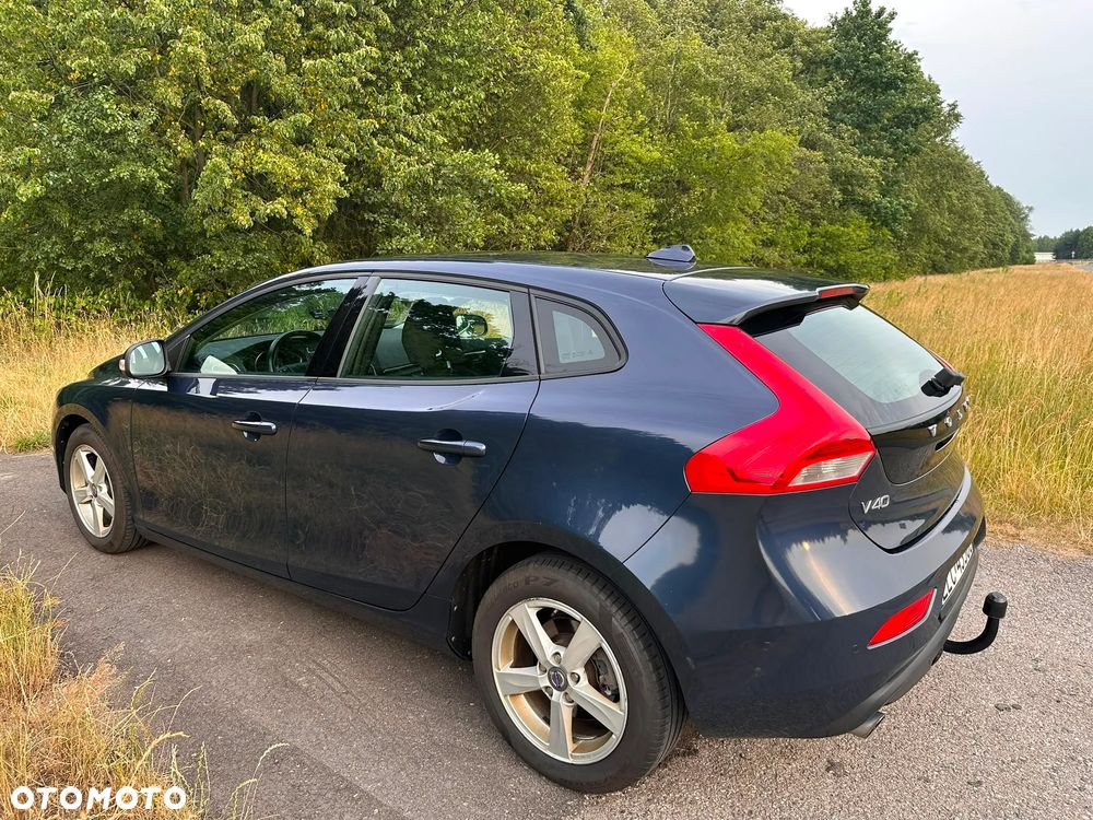 Volvo V40 D4 Momentum - 5