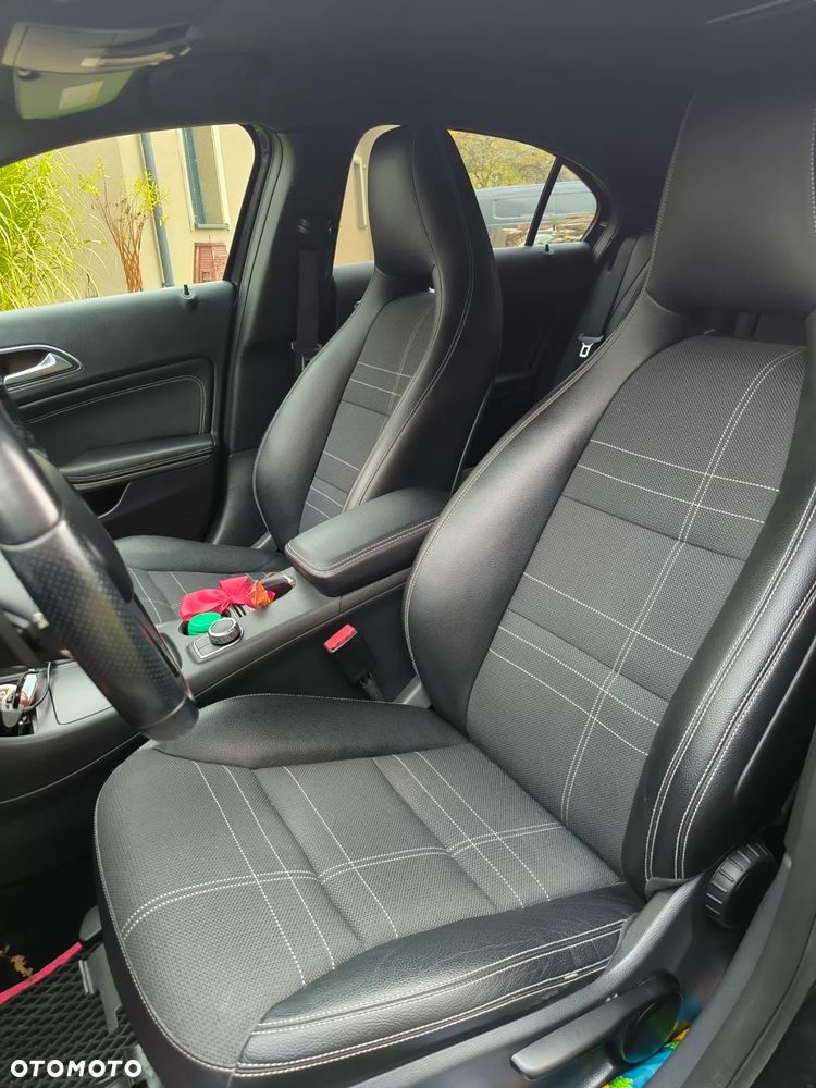 Mercedes-Benz Klasa A 250 7G-DCT AMG Line - 12