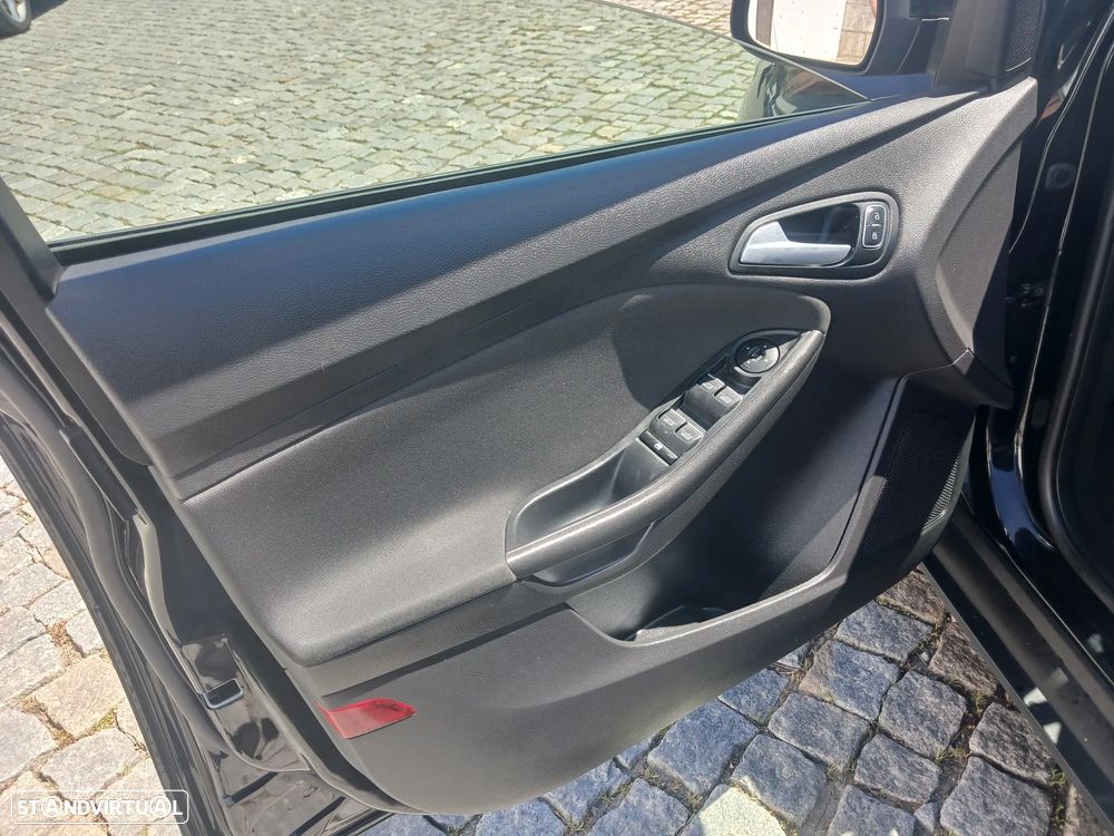 Ford Focus SW 1.5 TDCi Trend ECOnetic - 23