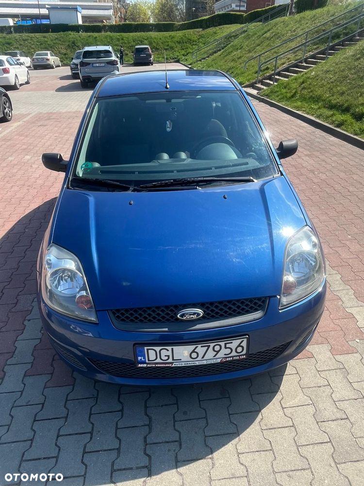Ford Fiesta 1.3 Trend - 8