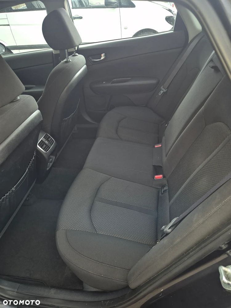 Kia Optima - 10