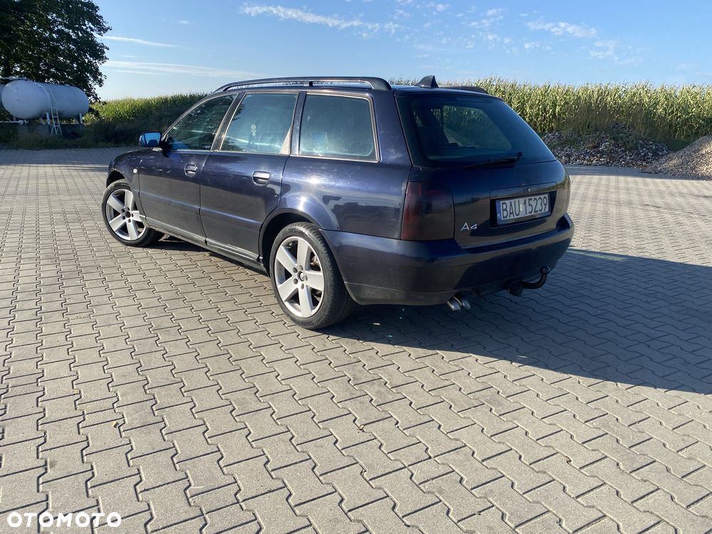 Audi A4 Avant - 4