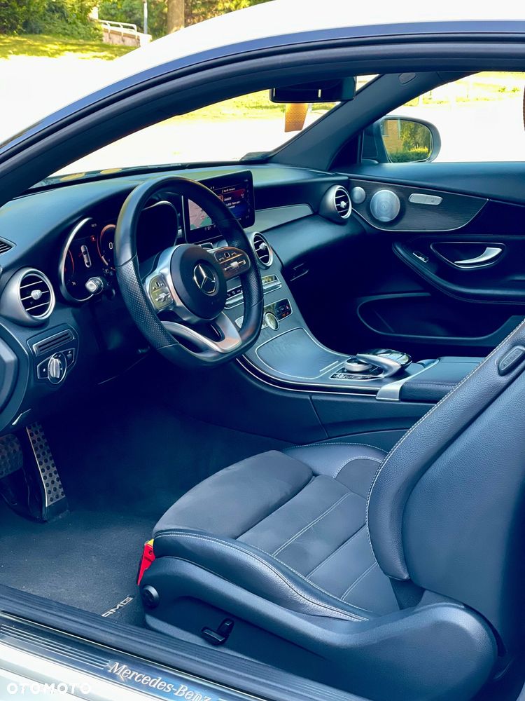 Mercedes-Benz Klasa C 300 9G-TRONIC - 14