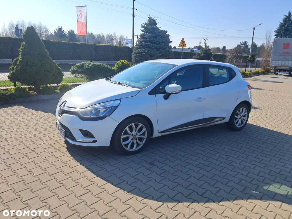 Renault Clio - 2