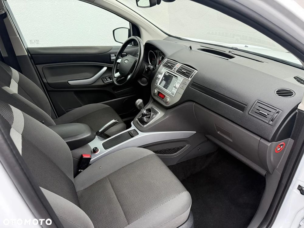 Ford Kuga 2.0 TDCi 4x4 Titanium - 14