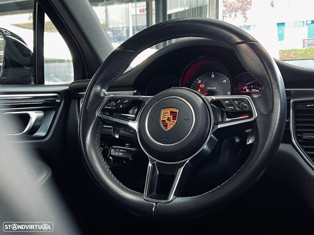 Porsche Macan S - 23