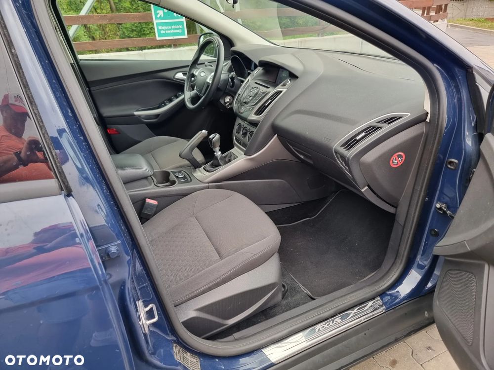 Ford Focus 1.6 TDCi DPF SYNC Edition - 11