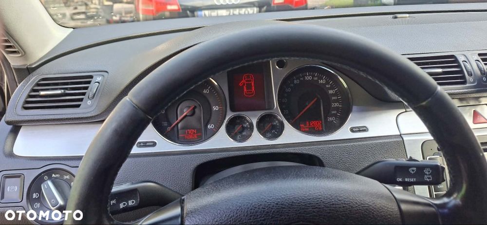 Volkswagen Passat - 6