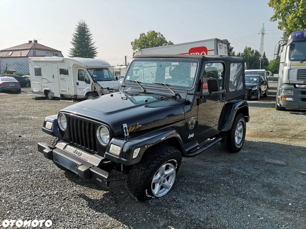 Jeep Wrangler - 10