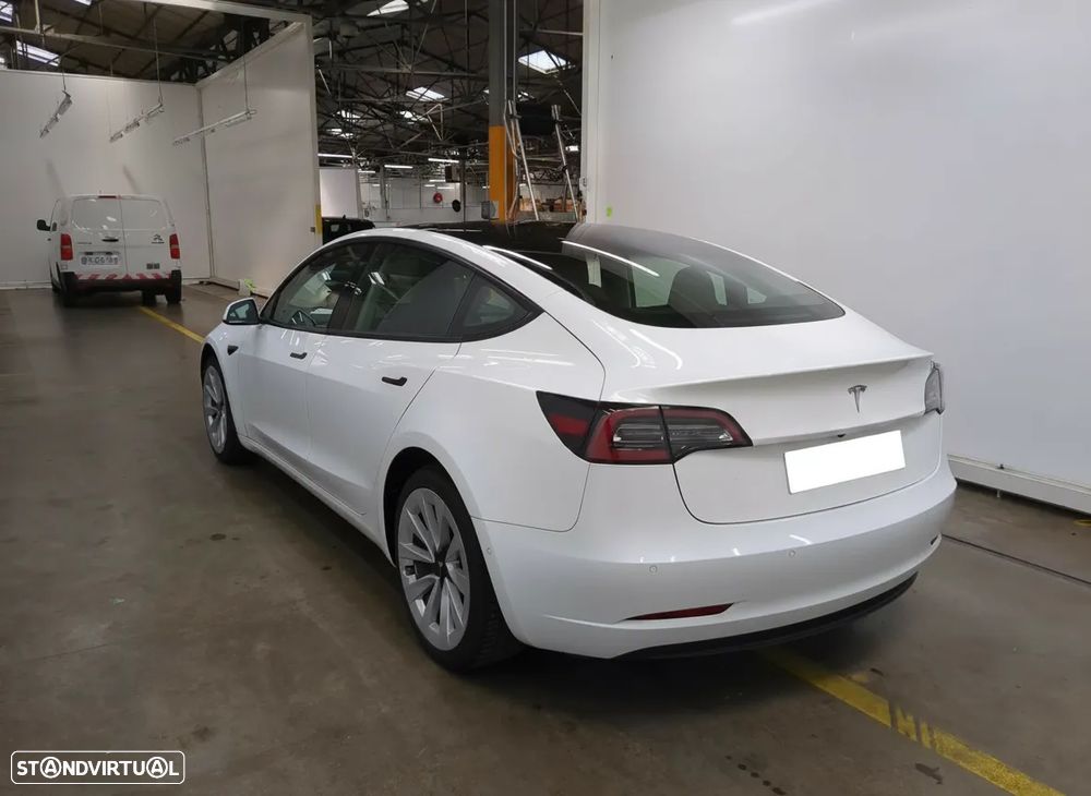 Tesla Model 3 Standard Range Plus RWD - 4