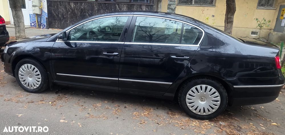 Volkswagen Passat Variant 1.6 TDI DPF BlueMotion Technology Highline - 4