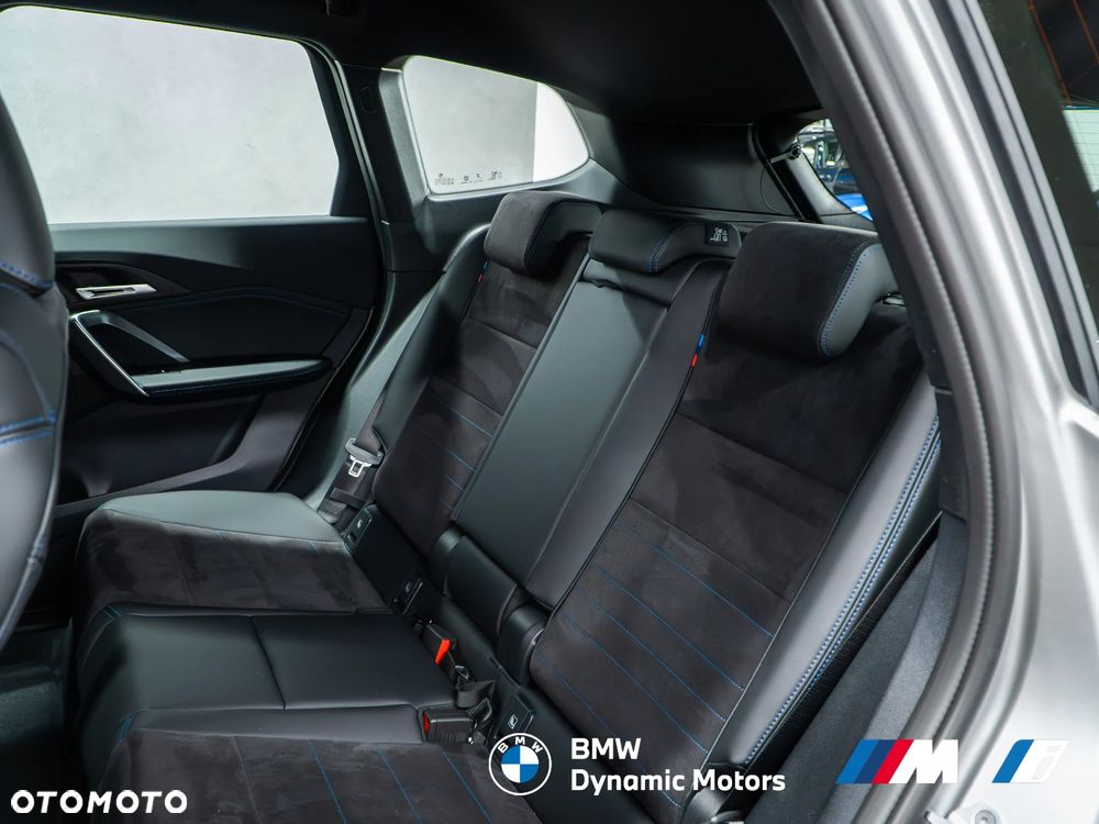 BMW iX1 eDrive20 M Sportpaket - 26
