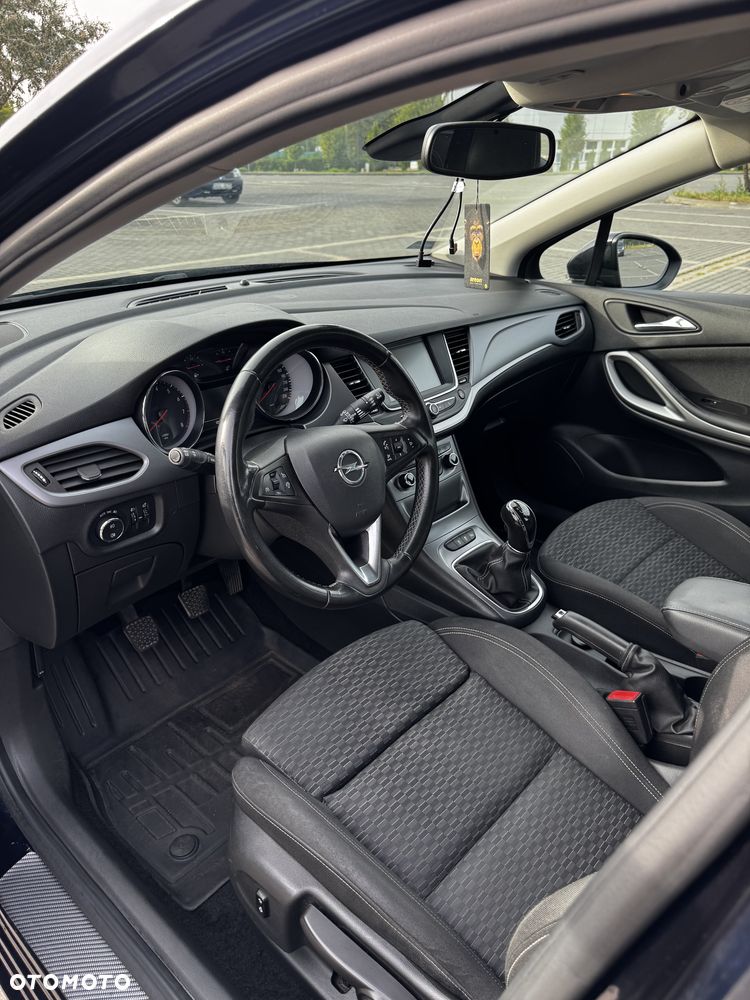 Opel Astra 1.4 T Enjoy - 10