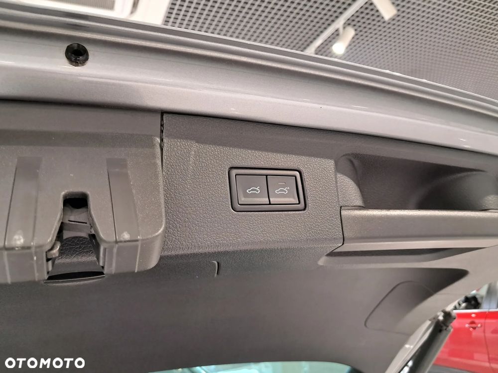 Volkswagen Passat 2.0 TSI Elegance DSG - 9