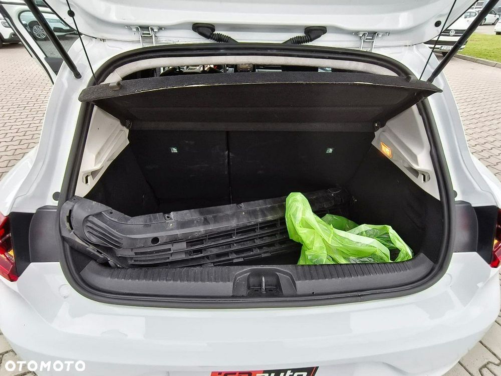 Renault Clio - 23