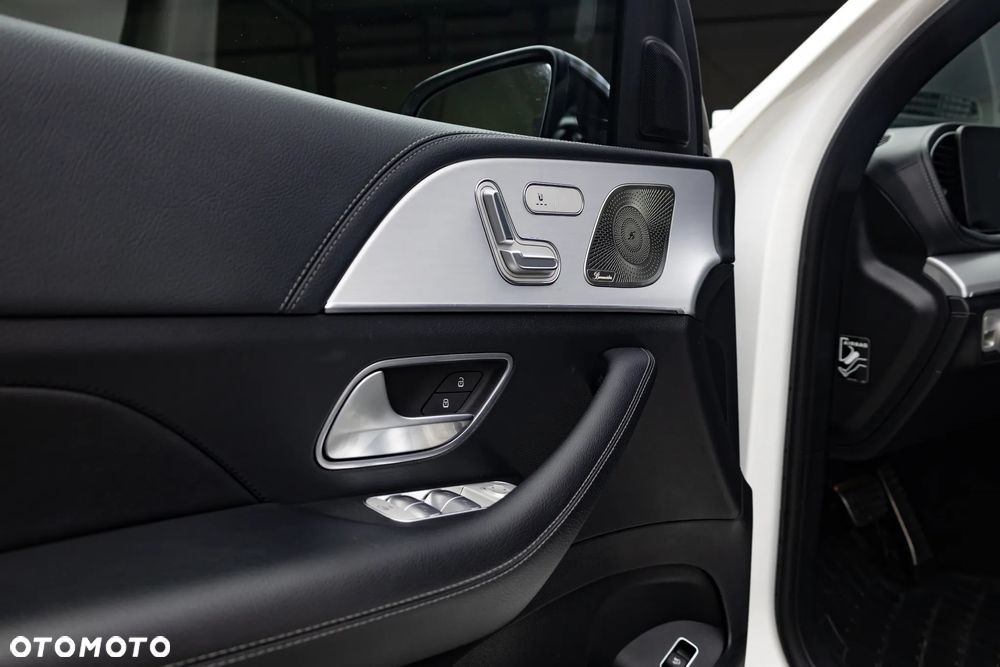 Mercedes-Benz GLE 300 d 4Matic 9G-TRONIC AMG Line - 11