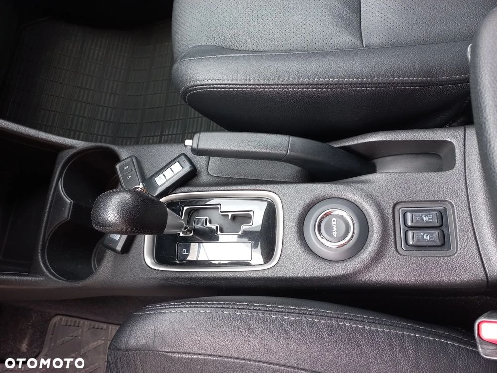 Mitsubishi Outlander 2.2 DI-D 4WD Automatik Diamant Edition - 9