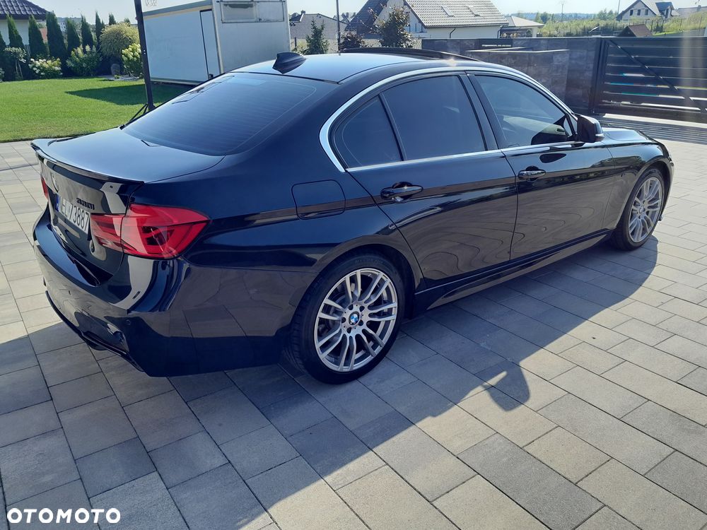 BMW Seria 3 330i - 3