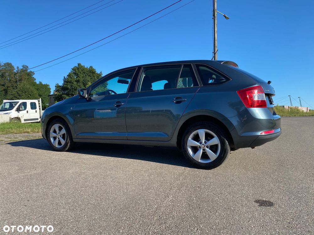 Skoda RAPID - 12