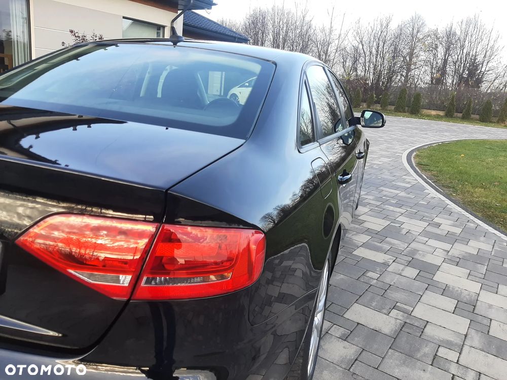 Audi A4 Limousine - 13