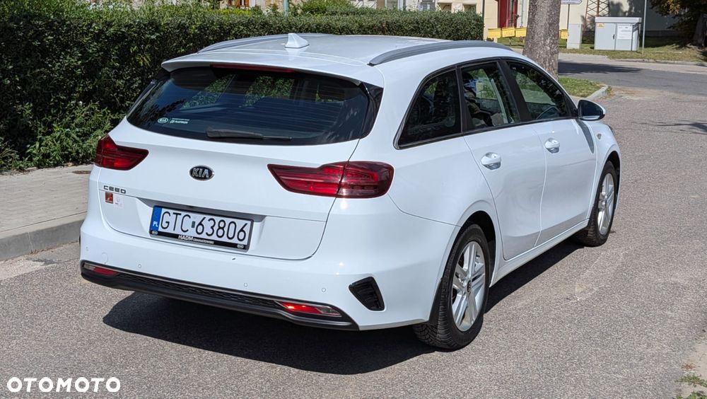 Kia Ceed 1.6 CRDi SCR M - 9