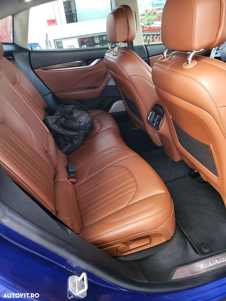 Maserati Levante - 12
