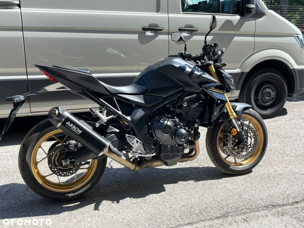 Honda CB - 23