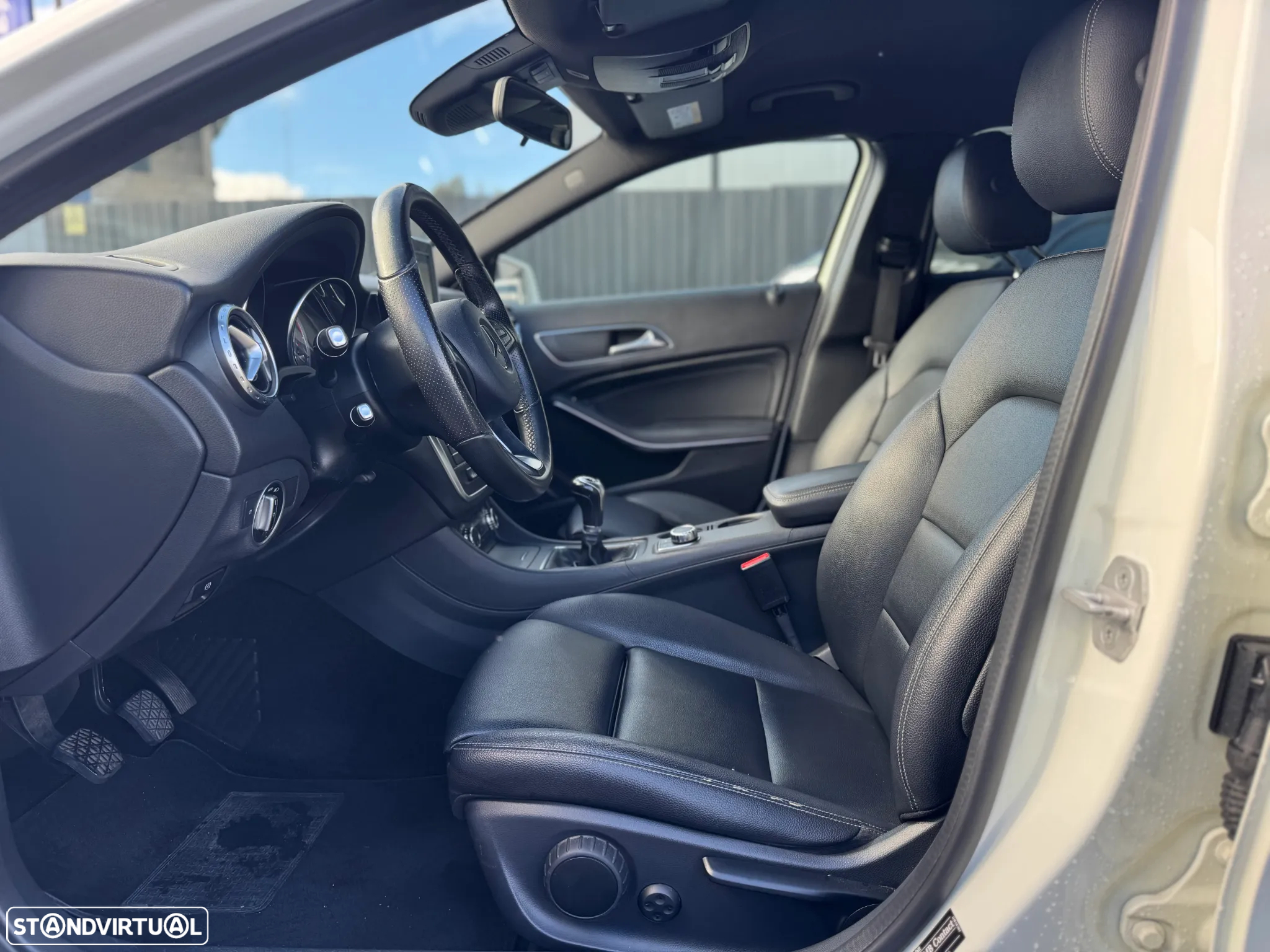 Mercedes-Benz GLA 200 d Activity Edition - 26