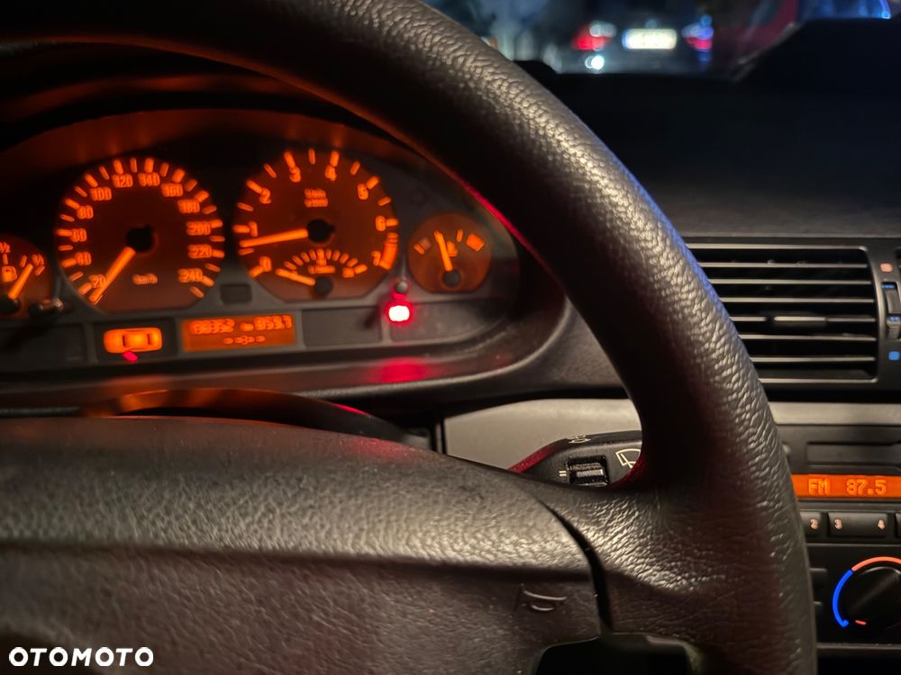 BMW Seria 3 316i - 20