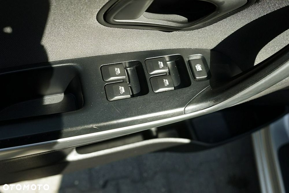 Kia Ceed - 16