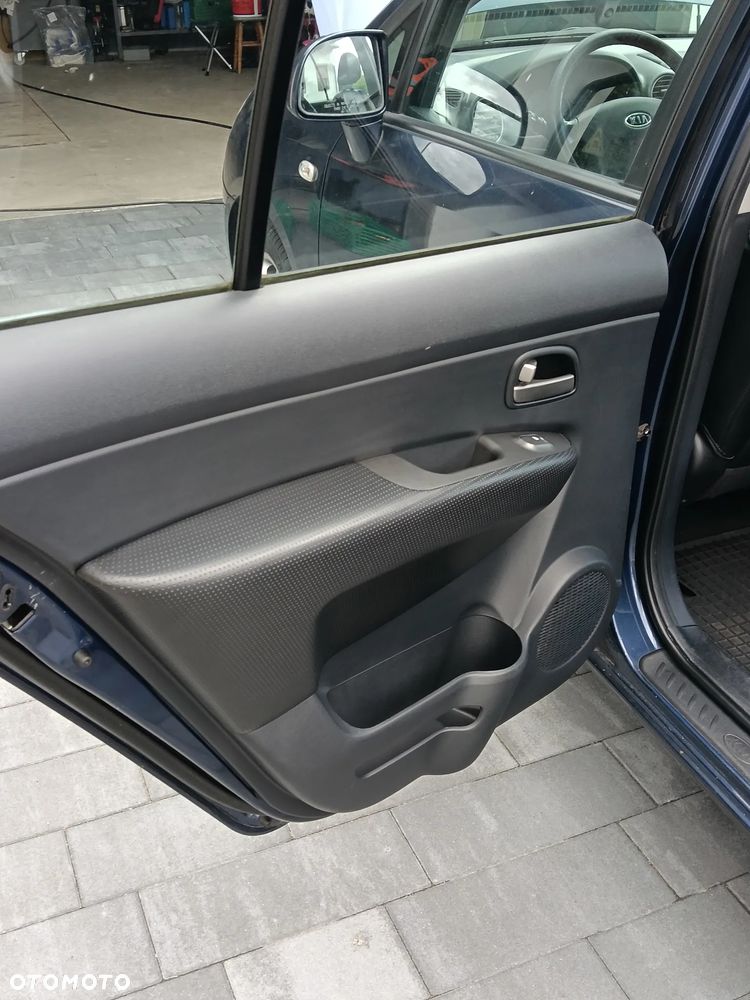 Kia Carens 2.0 CRDi Freedom 7os - 18