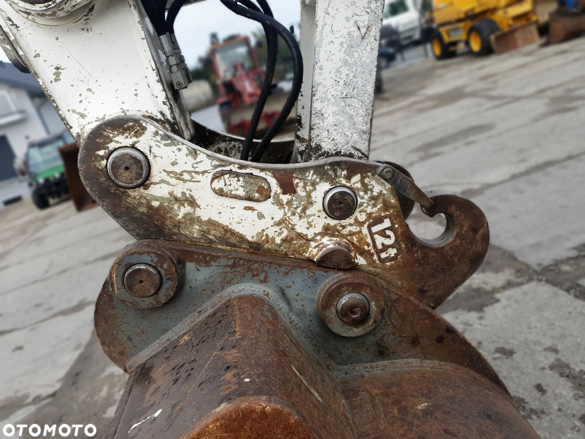 Liebherr R906 - 14