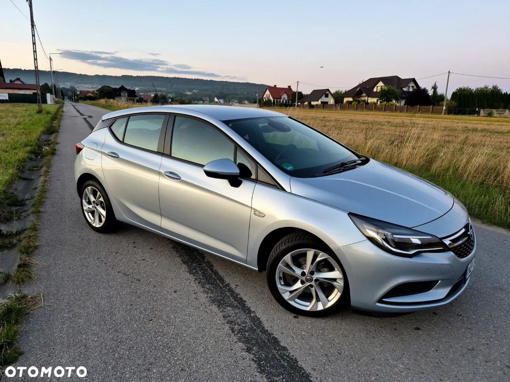 Opel Astra 1.4 Turbo Innovation - 1