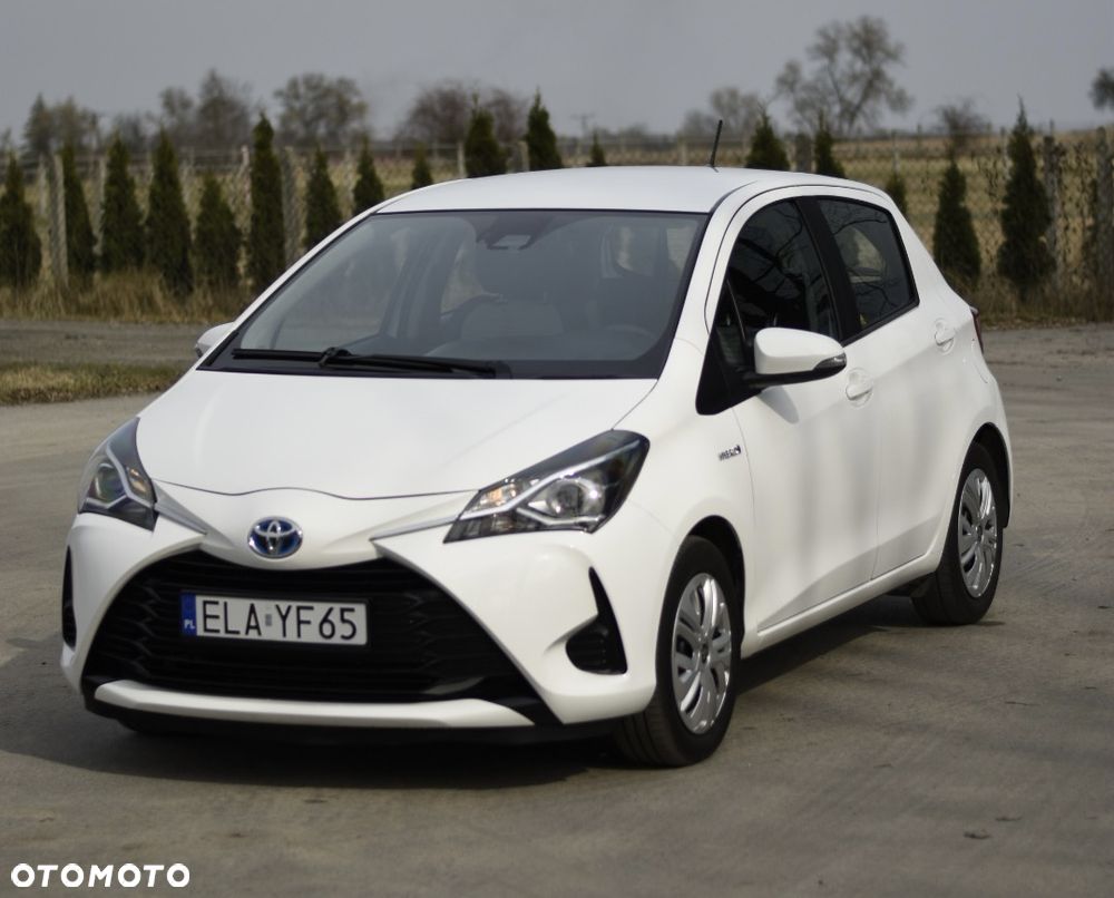 Toyota Yaris Hybrid 100 Premium EU6 - 18