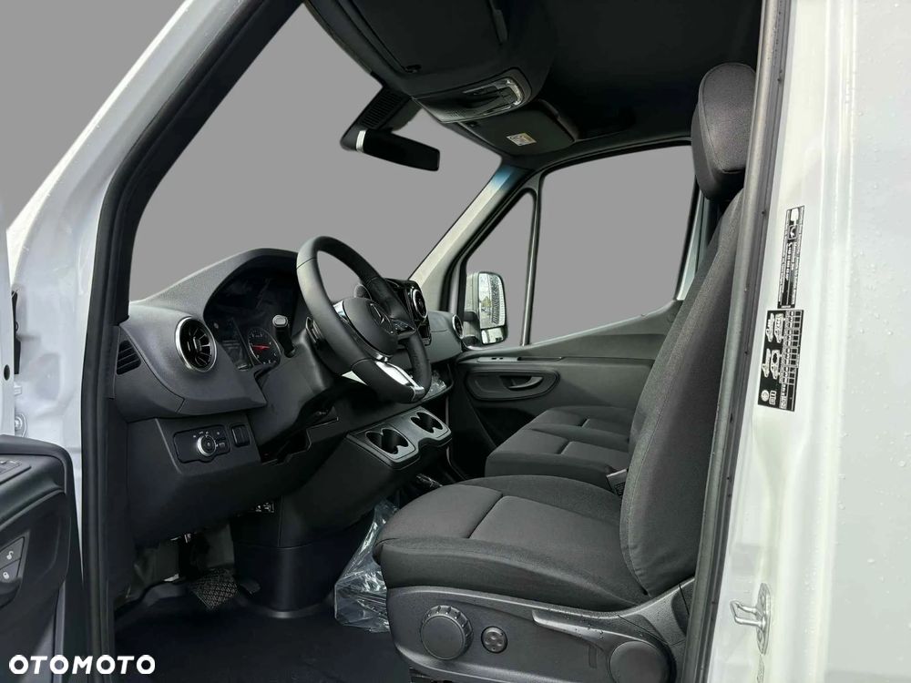 Mercedes-Benz Sprinter - 7