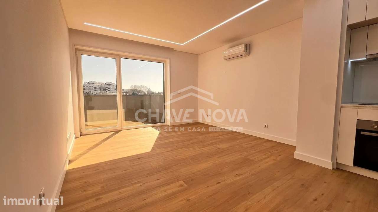 T2 Novo c/ Varanda - Studios City On - Grande imagem: 4/20